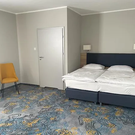 Dobosz Hotel Police