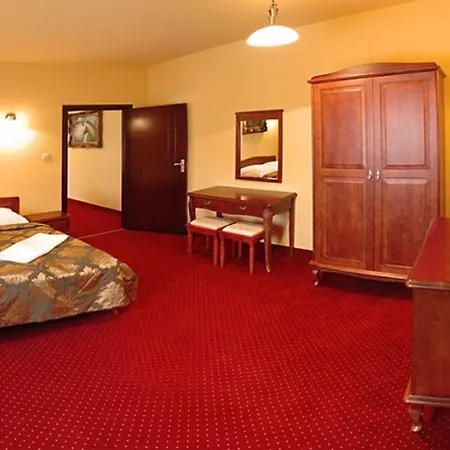 Dobosz Hotel Police